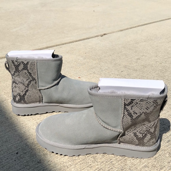 uggs silver metallic